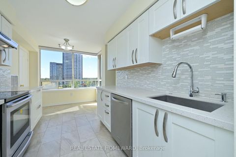 Photo 7 at 916 - 88 Grandview Way, Willowdale East, Toronto