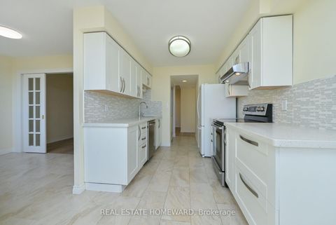 Photo 9 at 916 - 88 Grandview Way, Willowdale East, Toronto