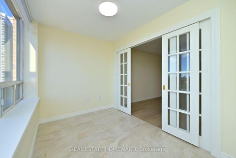 Photo 12 at 916 - 88 Grandview Way, Willowdale East, Toronto