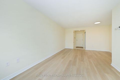 Photo 15 at 916 - 88 Grandview Way, Willowdale East, Toronto