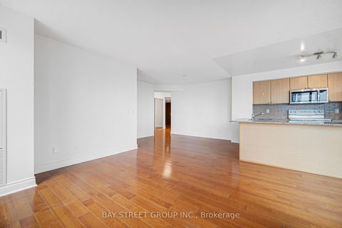Photo 19 at 4105 - 763 Bay Street, Bay Street Corridor, Toronto