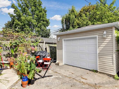 Photo 2 at 303 Oakwood Avenue, Oakwood Village, Toronto