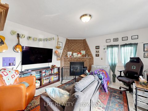 Photo 13 at 303 Oakwood Avenue, Oakwood Village, Toronto