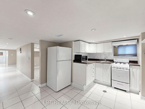 Photo 25 at 303 Oakwood Avenue, Oakwood Village, Toronto
