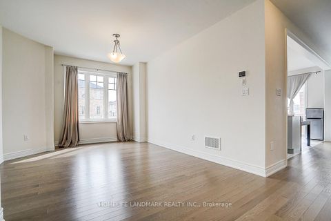 Photo 5 at 57 Faimira Avenue, Keswick South, Georgina