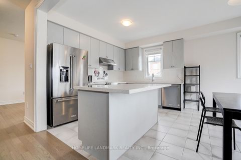 Photo 15 at 57 Faimira Avenue, Keswick South, Georgina