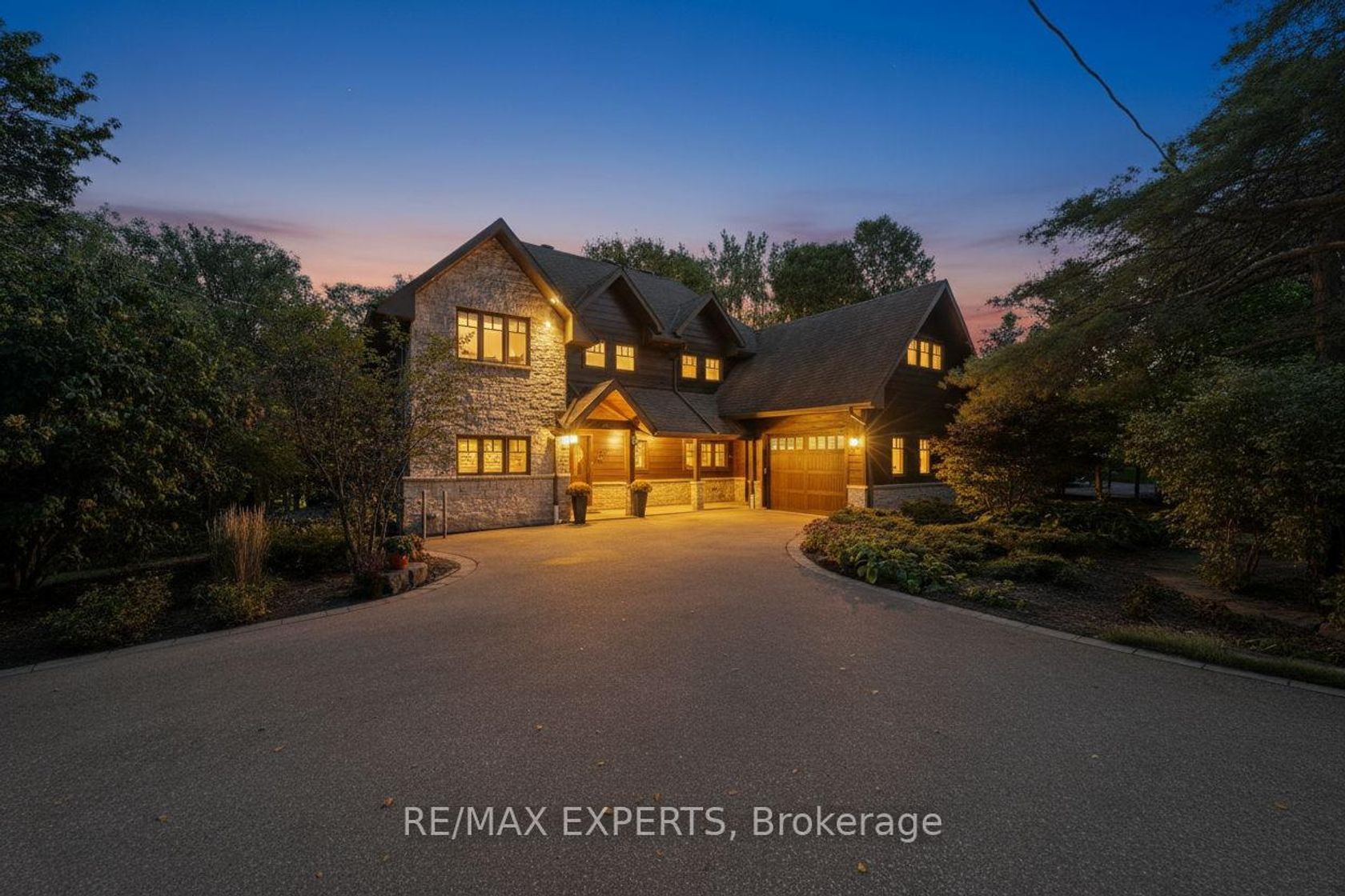 65 John Street, King City, King photo number 2