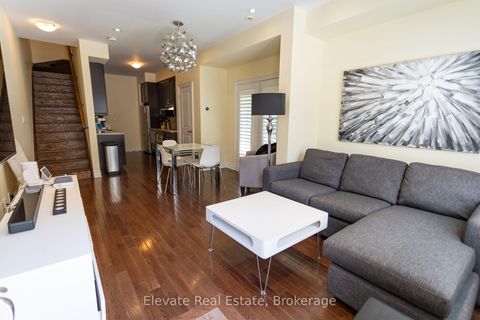 Photo 4 at 1 - 1 Hargrave Lane, York Mills, Toronto