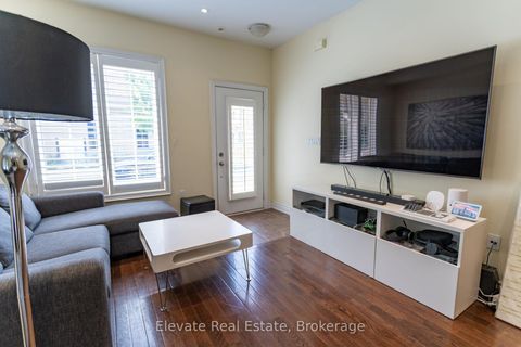 Photo 6 at 1 - 1 Hargrave Lane, York Mills, Toronto
