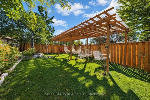 Photo 4 at 63 La Peer Boulevard, L'Amoreaux, Toronto