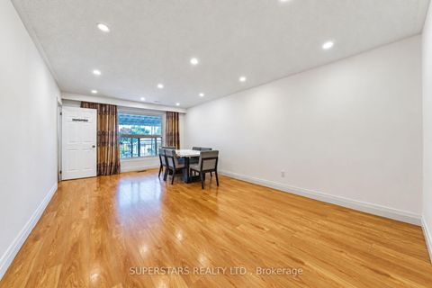Photo 8 at 63 La Peer Boulevard, L'Amoreaux, Toronto