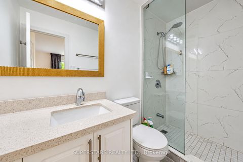 Photo 21 at 63 La Peer Boulevard, L'Amoreaux, Toronto
