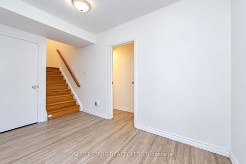 Photo 34 at 63 La Peer Boulevard, L'Amoreaux, Toronto