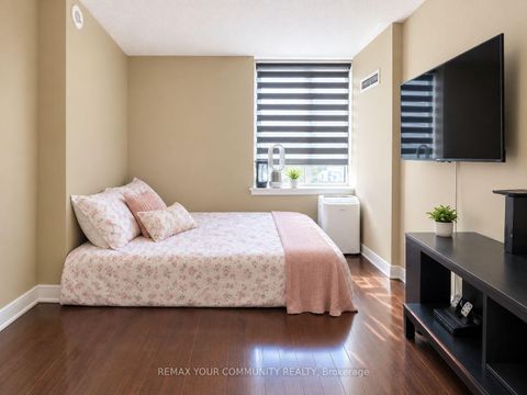 Photo 5 at 619 - 2737 Keele Street, CFB, Toronto
