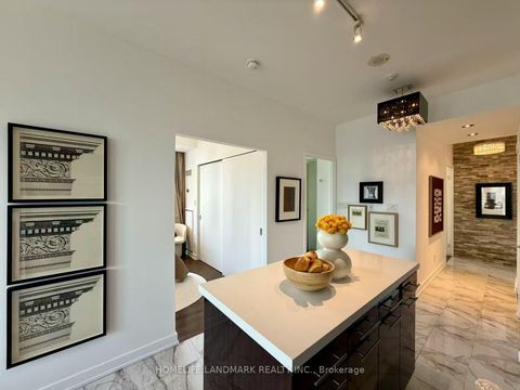 Photo 2 at 3303 - 126 Simcoe Street, Waterfront Communities C1, Toronto