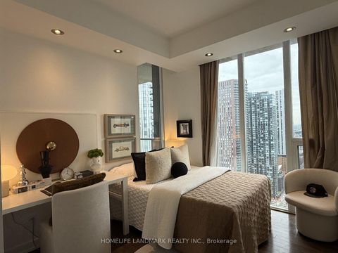 Photo 10 at 3303 - 126 Simcoe Street, Waterfront Communities C1, Toronto