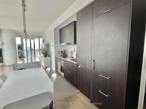 Photo 4 at 4409 - 1 Bloor Street E, Yonge Corridor, Toronto