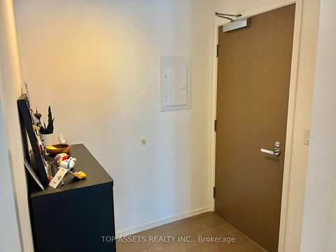 Photo 22 at 4409 - 1 Bloor Street E, Yonge Corridor, Toronto