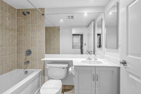 Photo 11 at 1436 - 250 Wellington Street W, Waterfront Communities C1, Toronto