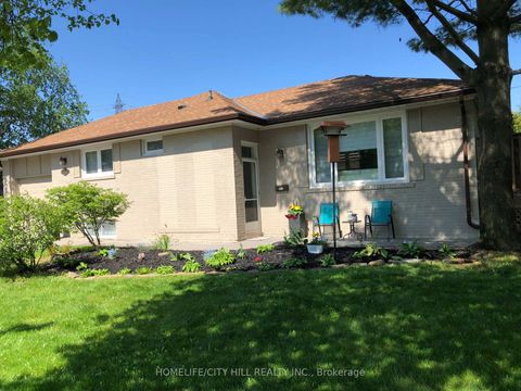 Photo 1 at 23 Bentley Drive, Queensway, Toronto
