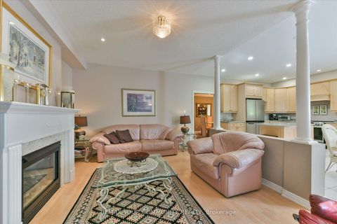 Photo 16 at 153 Estate Garden Drive, Oak Ridges, Richmond Hill
