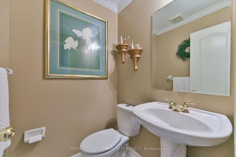 Photo 17 at 153 Estate Garden Drive, Oak Ridges, Richmond Hill