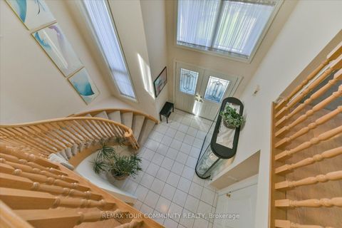 Photo 18 at 153 Estate Garden Drive, Oak Ridges, Richmond Hill