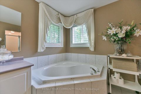 Photo 25 at 153 Estate Garden Drive, Oak Ridges, Richmond Hill