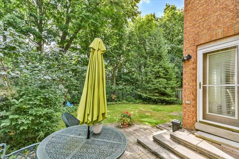 Photo 31 at 153 Estate Garden Drive, Oak Ridges, Richmond Hill