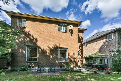 Photo 34 at 153 Estate Garden Drive, Oak Ridges, Richmond Hill