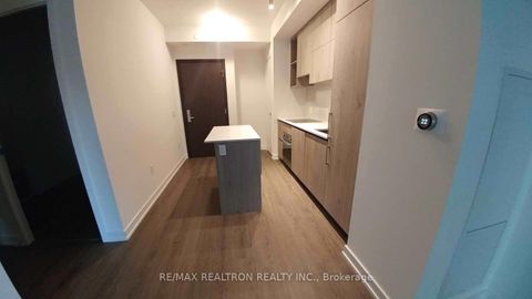 Photo 2 at 1207 - 1 Yorkville Avenue, Annex, Toronto