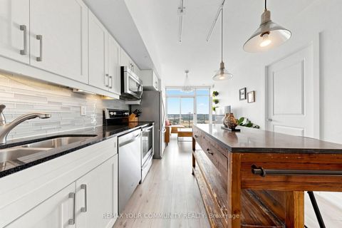 Photo 12 at 2304 - 105 The Queensway Avenue, Swansea, Toronto