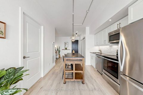 Photo 15 at 2304 - 105 The Queensway Avenue, Swansea, Toronto