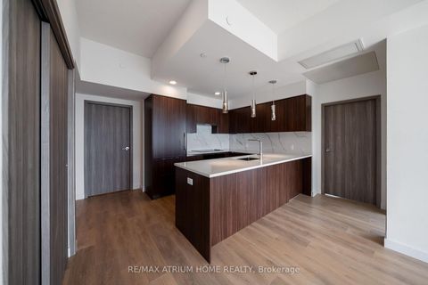 Photo 9 at 4510 - 3 Concord Cityplace Way, Waterfront Communities C1, Toronto