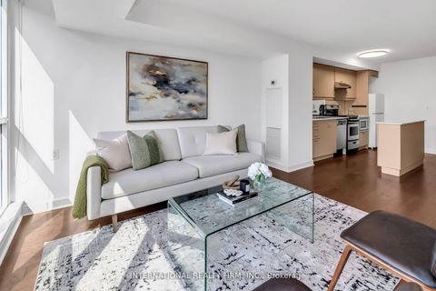 Photo 2 at 809 - 320 Richmond Street E, Moss Park, Toronto