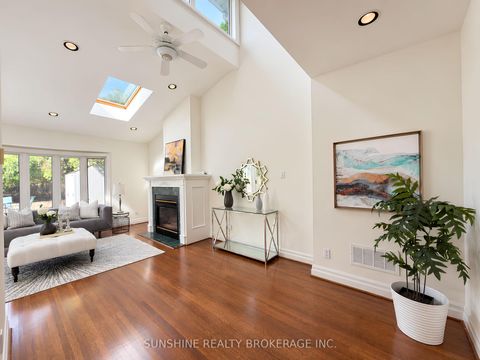 Photo 13 at 48 Bellbury Crescent, Don Valley Village, Toronto