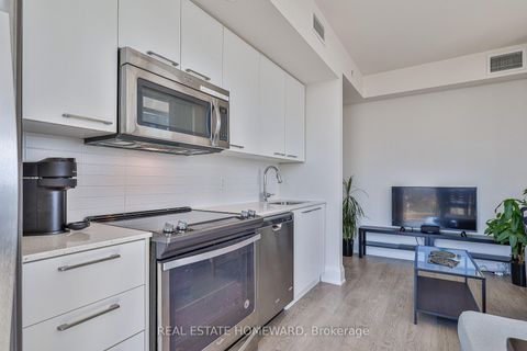 Photo 13 at 3102 - 30 Roehampton Avenue, Mount Pleasant West, Toronto