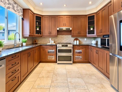 Photo 11 at 3 Prince William Way, Shore, Barrie