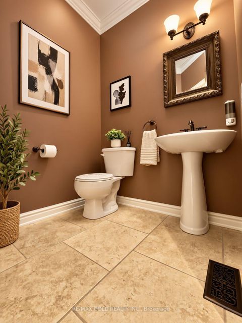 Photo 12 at 3 Prince William Way, Shore, Barrie