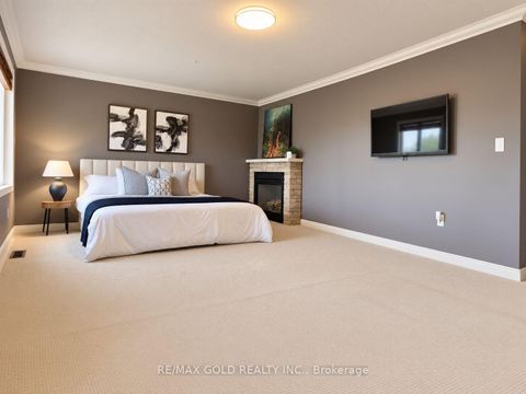 Photo 13 at 3 Prince William Way, Shore, Barrie