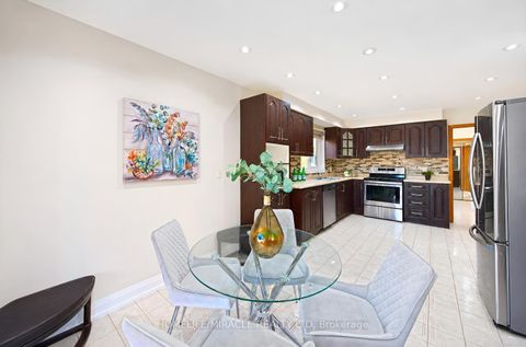 Photo 12 at 8 Loire Court, Clairville, Toronto