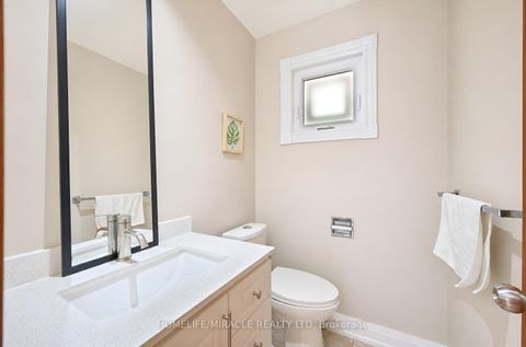 Photo 18 at 8 Loire Court, Clairville, Toronto