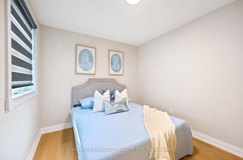 Photo 29 at 8 Loire Court, Clairville, Toronto