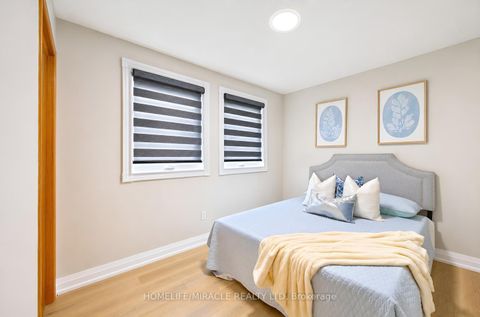 Photo 30 at 8 Loire Court, Clairville, Toronto