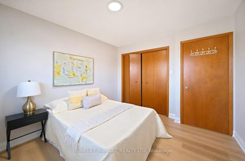 Photo 34 at 8 Loire Court, Clairville, Toronto