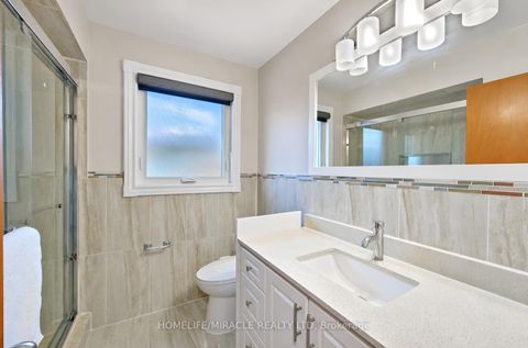 Photo 35 at 8 Loire Court, Clairville, Toronto