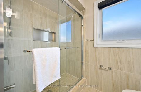 Photo 36 at 8 Loire Court, Clairville, Toronto