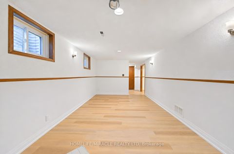Photo 41 at 8 Loire Court, Clairville, Toronto