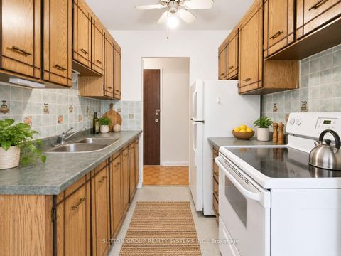 Photo 3 at 209 - 921 Midland Avenue, Eglinton East, Toronto