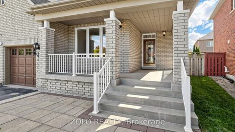 Photo 5 at 19 Waldron Crescent, Oak Ridges, Richmond Hill